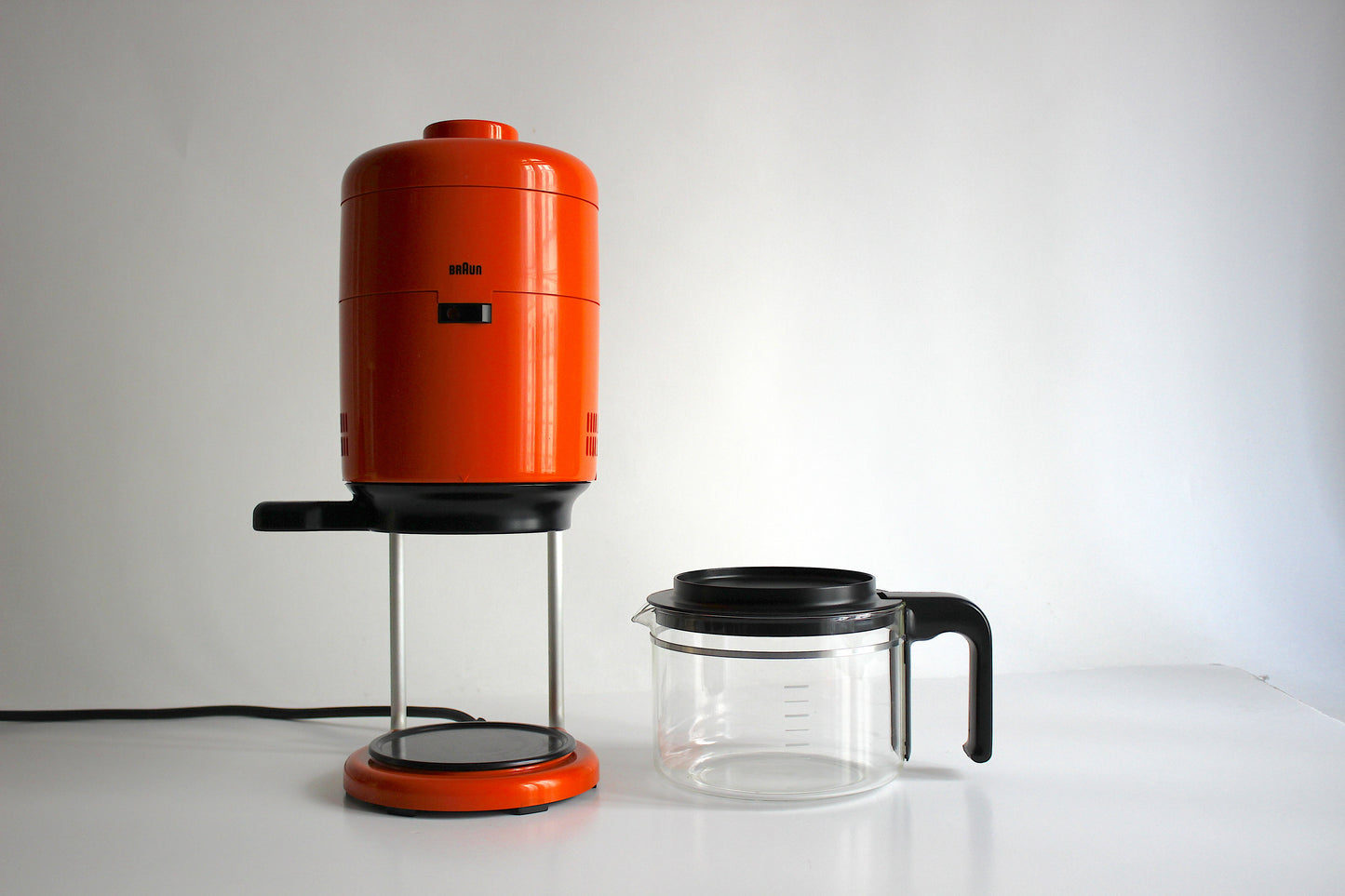 Braun KF 20 Aromaster Coffee Maker by Florian Seiffert. Germany 1972