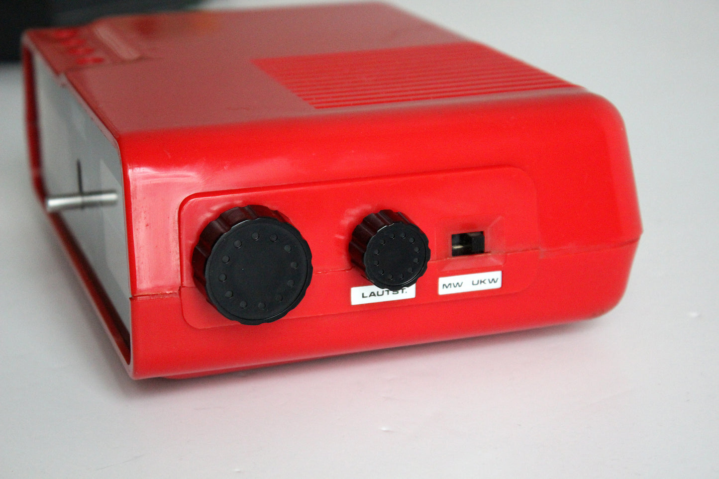 Intel DRU 116 Flip Clock Radio β 1970s