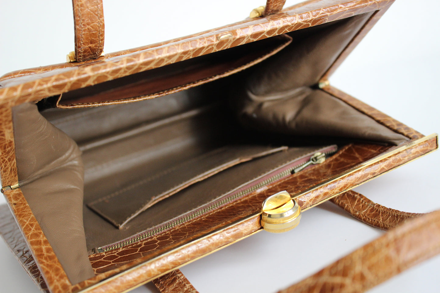 Thea – vintage crocodile leather handbag from the 1950s