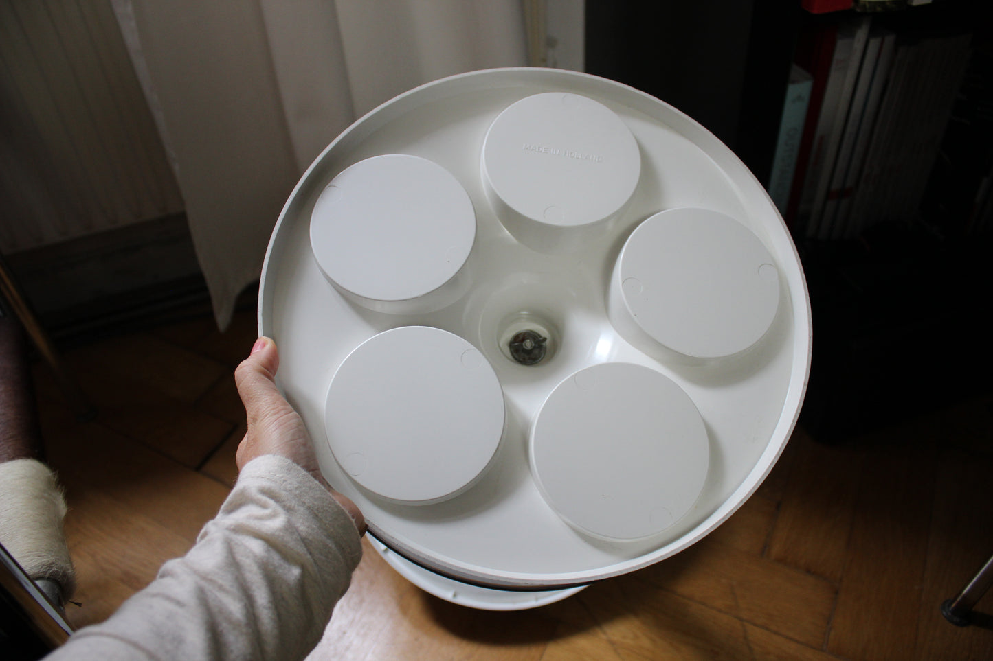 White modular plastic bar table made in holland – 1970s space age design