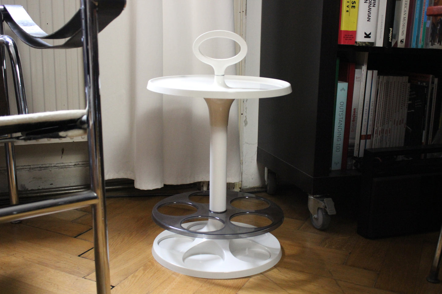 White modular plastic bar table made in holland – 1970s space age design