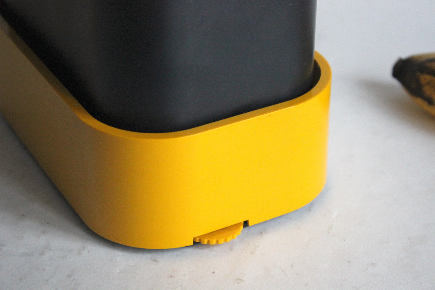 Terraillon yellow kitchen scale. Model Jupiter. Marco Zanuso, France 1969