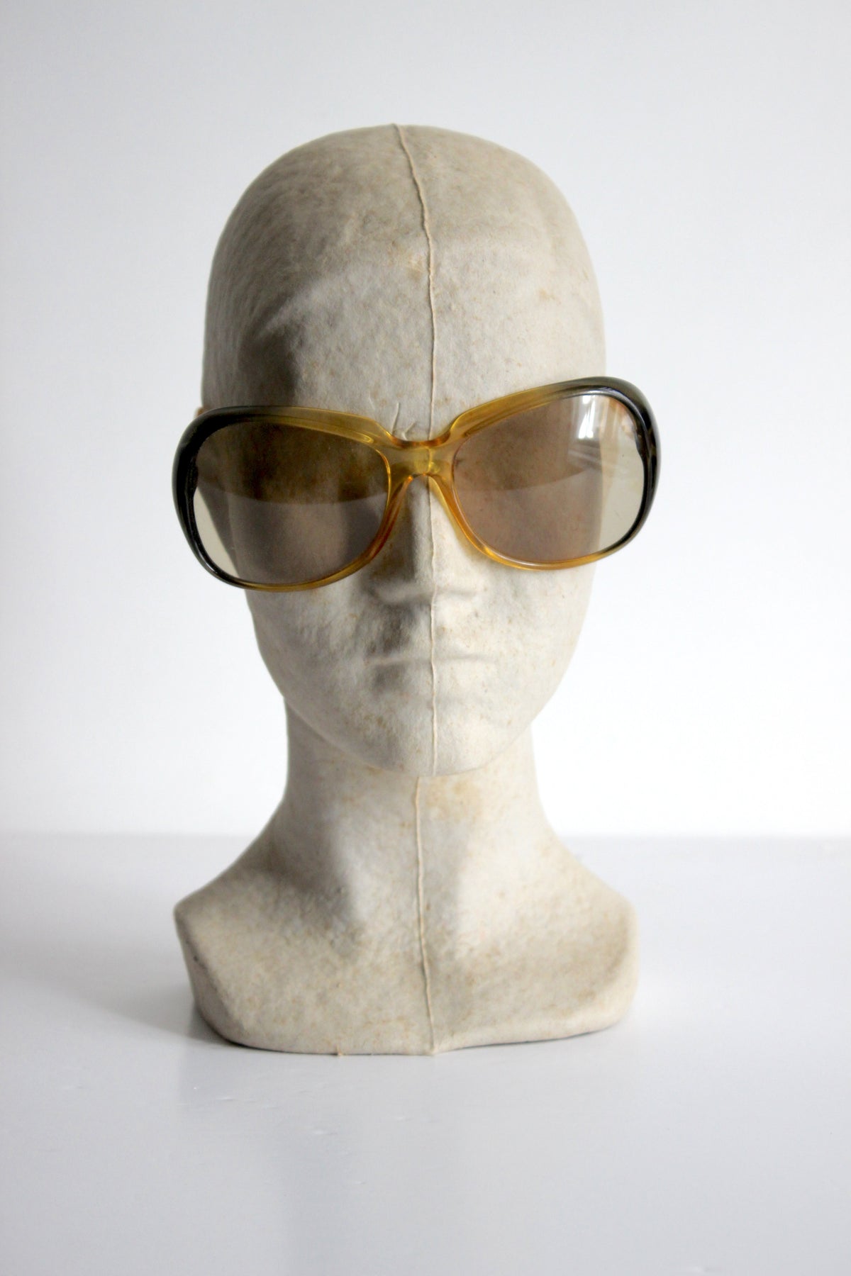 Vintage Oversized Sunglasses – 1970s Style, Yellow & Smoky Brown Frame