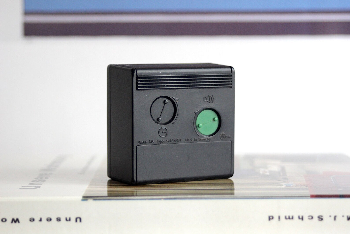 Braun AG AB1 type 4746. Design by Dietrich Lubs. Germany 1987.