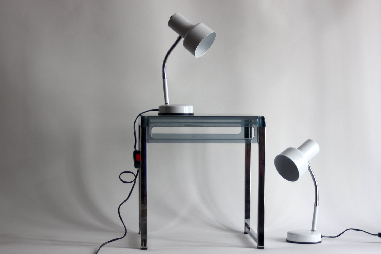 VENETA LUMI pair of white gooseneck lamps. Italy, 1970s.
