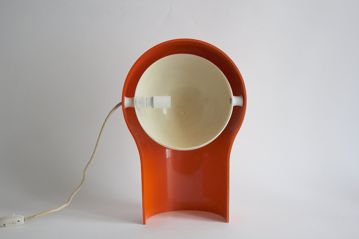 Vintage" Telegono" lamp by Vico Magistretti for Artemide Milano. Space Age. Italy, 1960s