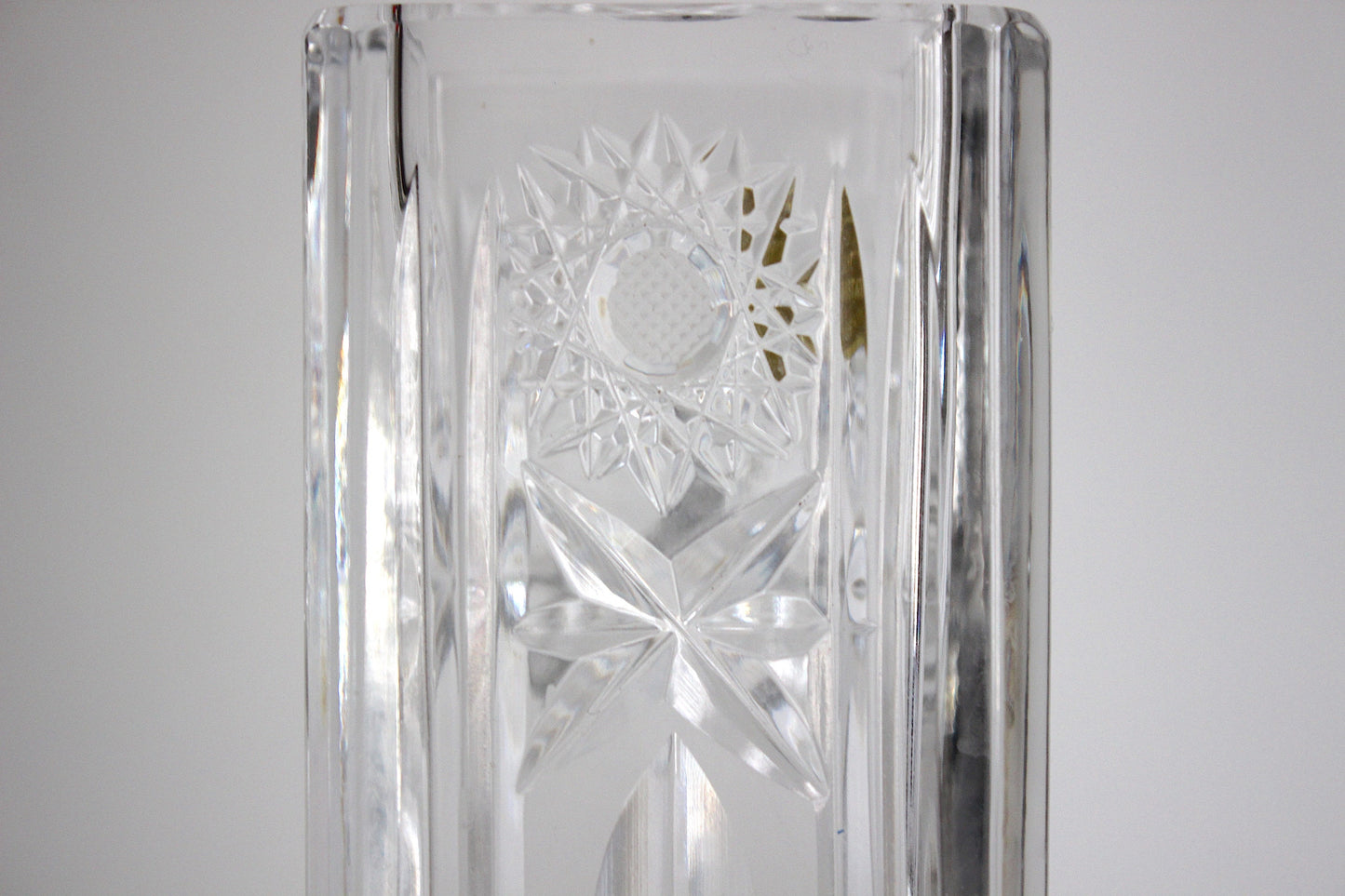 Vintage 1970s H.G. Echt Bleikristall Lead Crystal Vase from Austria, Sunflower Motif, 21cm Hand-Cut Square Design, Collectible Glass