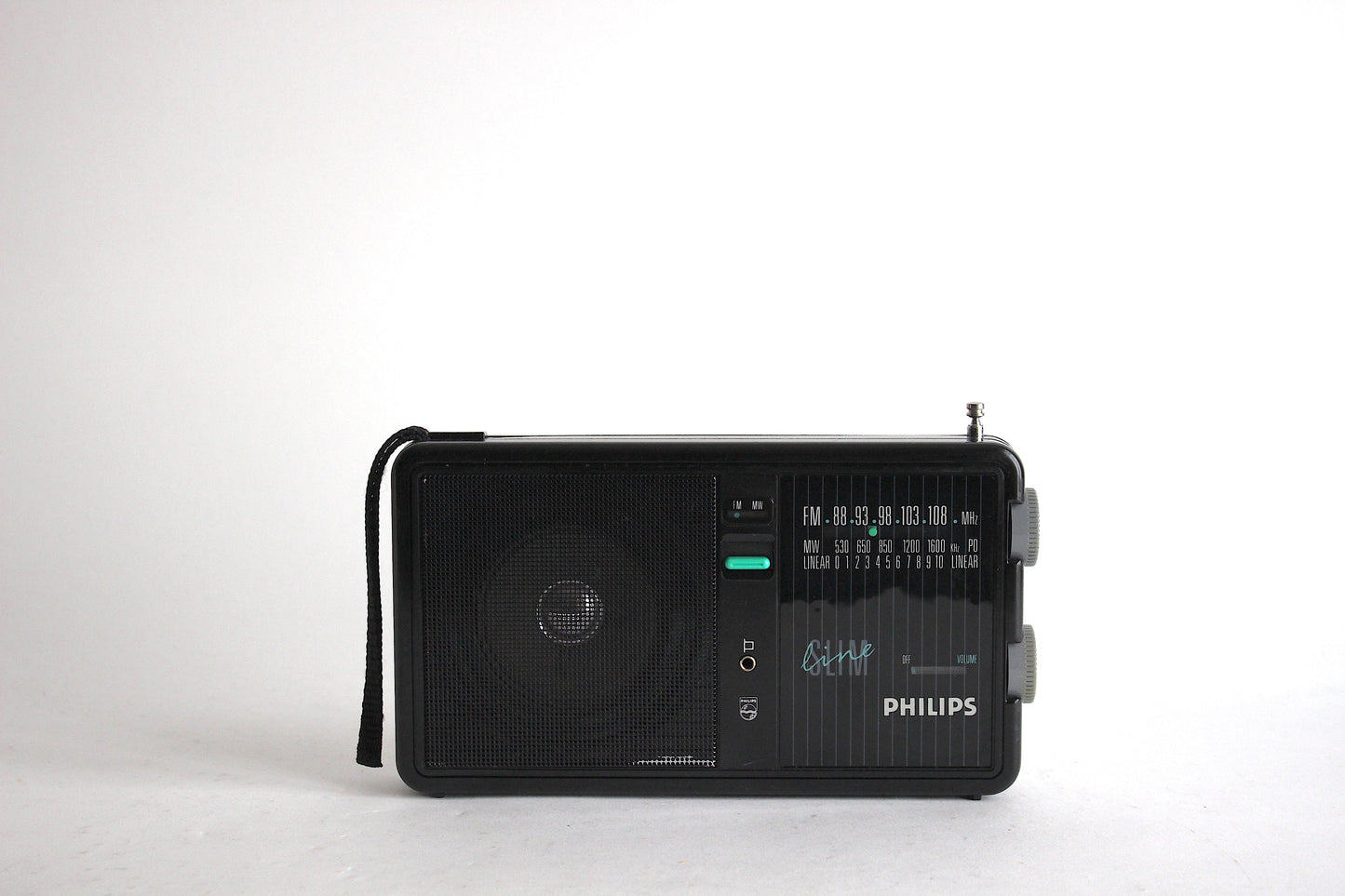 Philips D2042 Vintage Portable Radio: 1985 Hong Kong Masterpiece