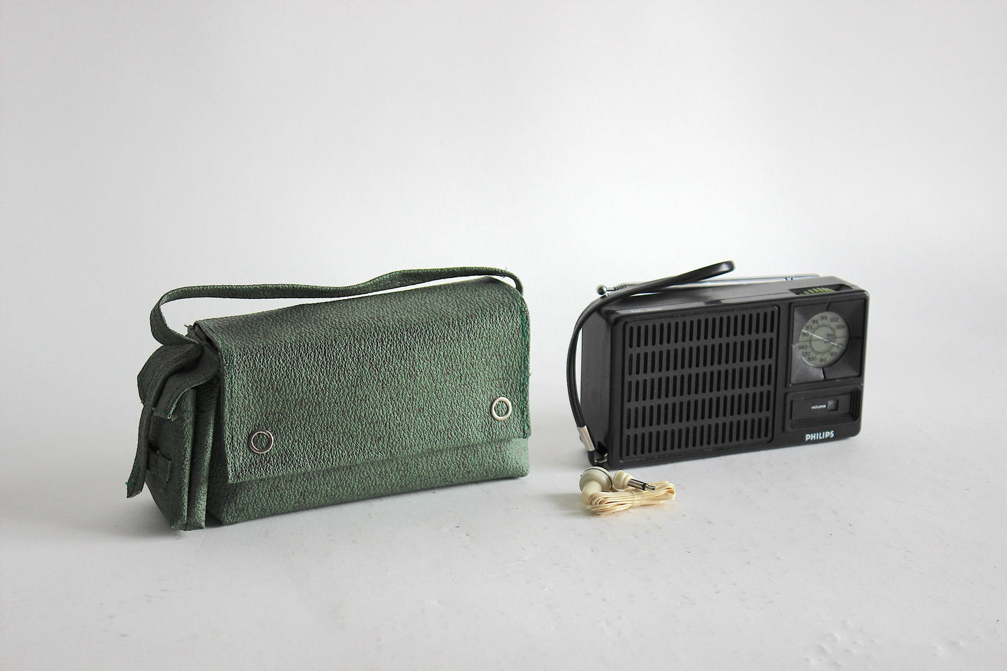 1970s Pocket Radio Philips 90RL050