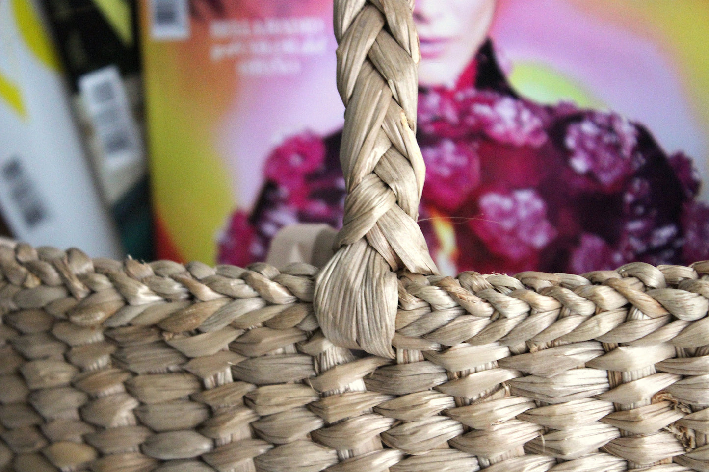 70s vintage straw bag, straw tote, straw basket.