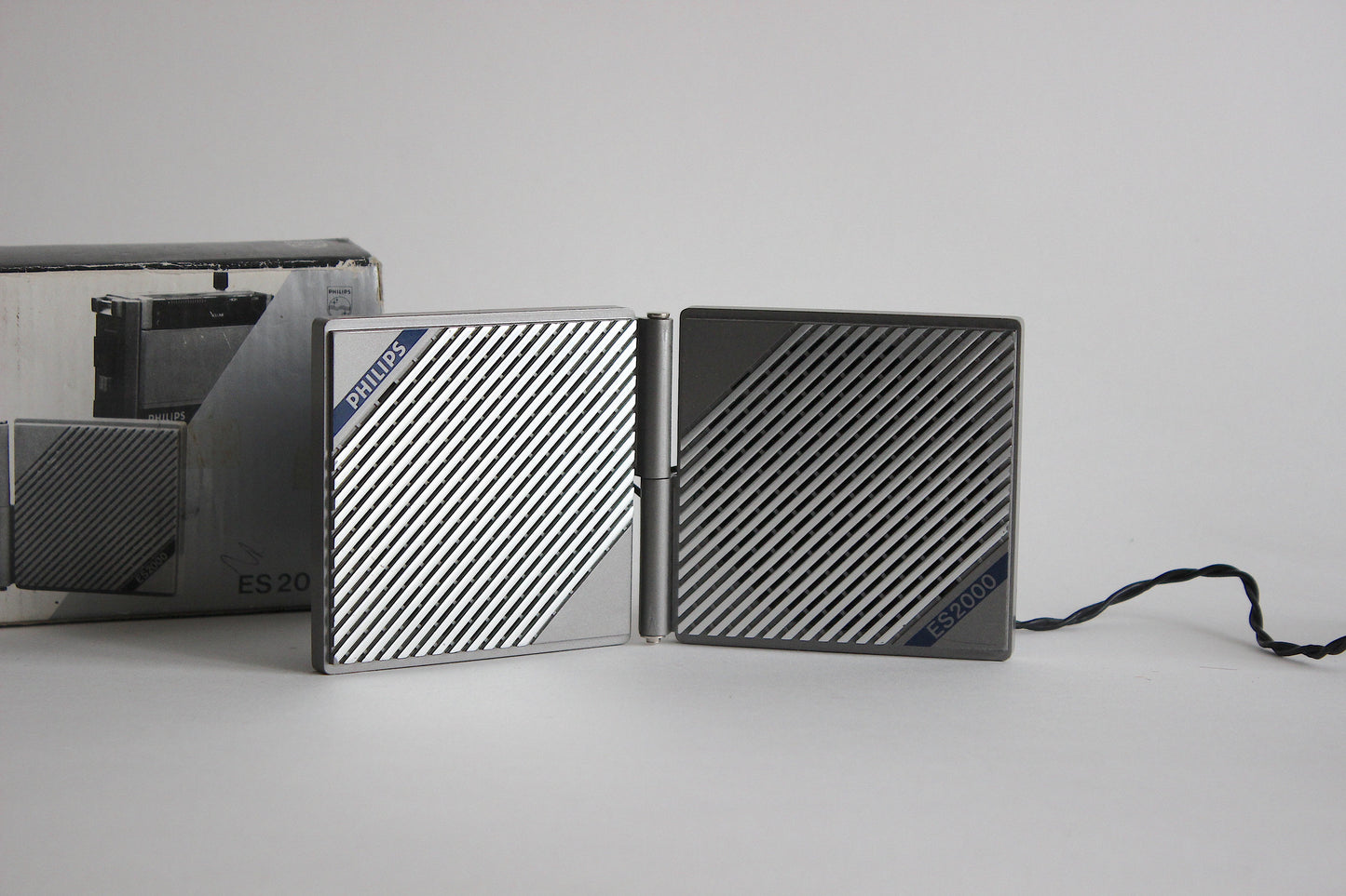 Vintage 1980s Philips Slimline Stereo Speaker System (Model ES2000)