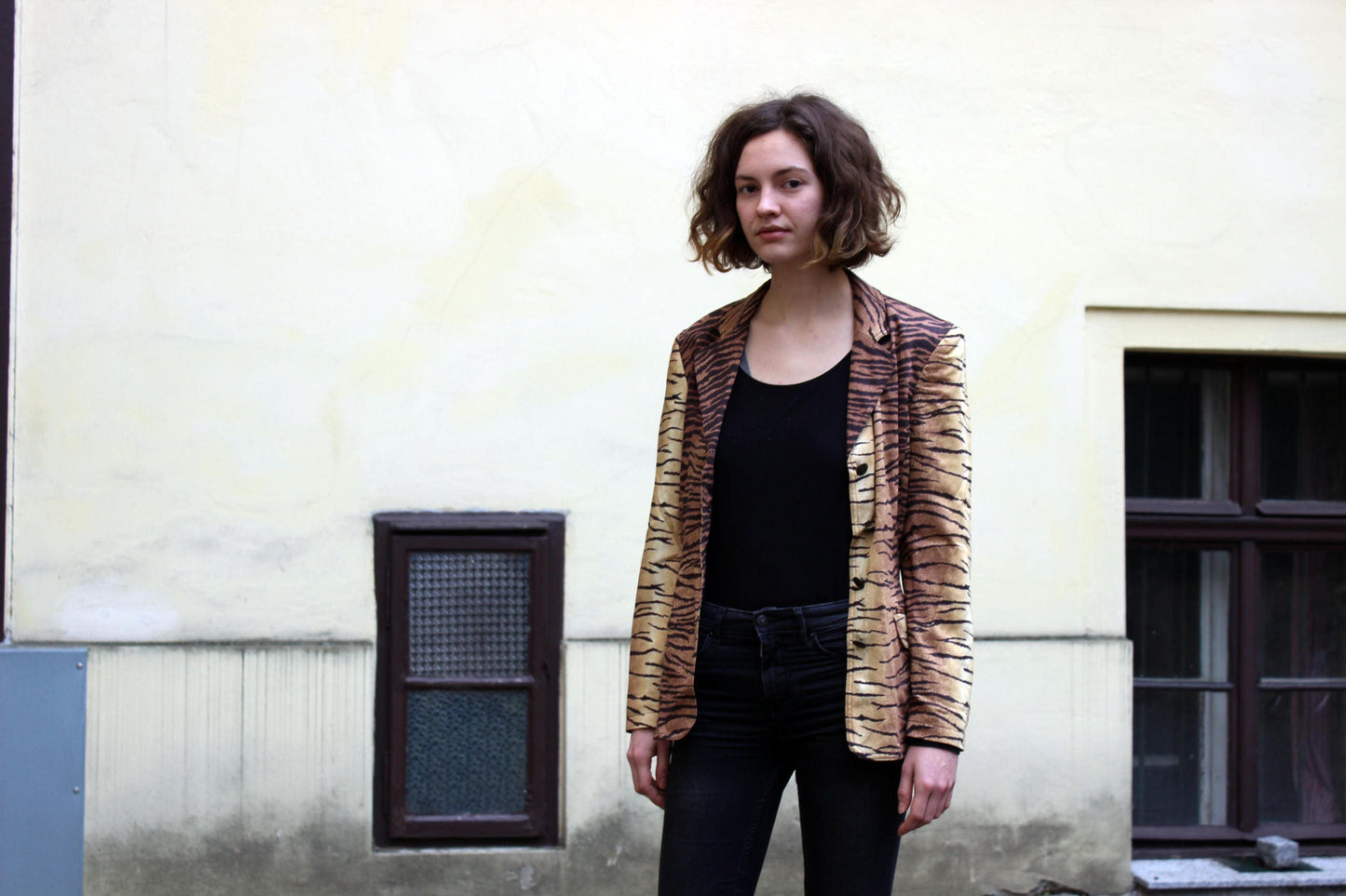 Moschino Jeans Tiger print blazer. Animal Print 90s Blazer
