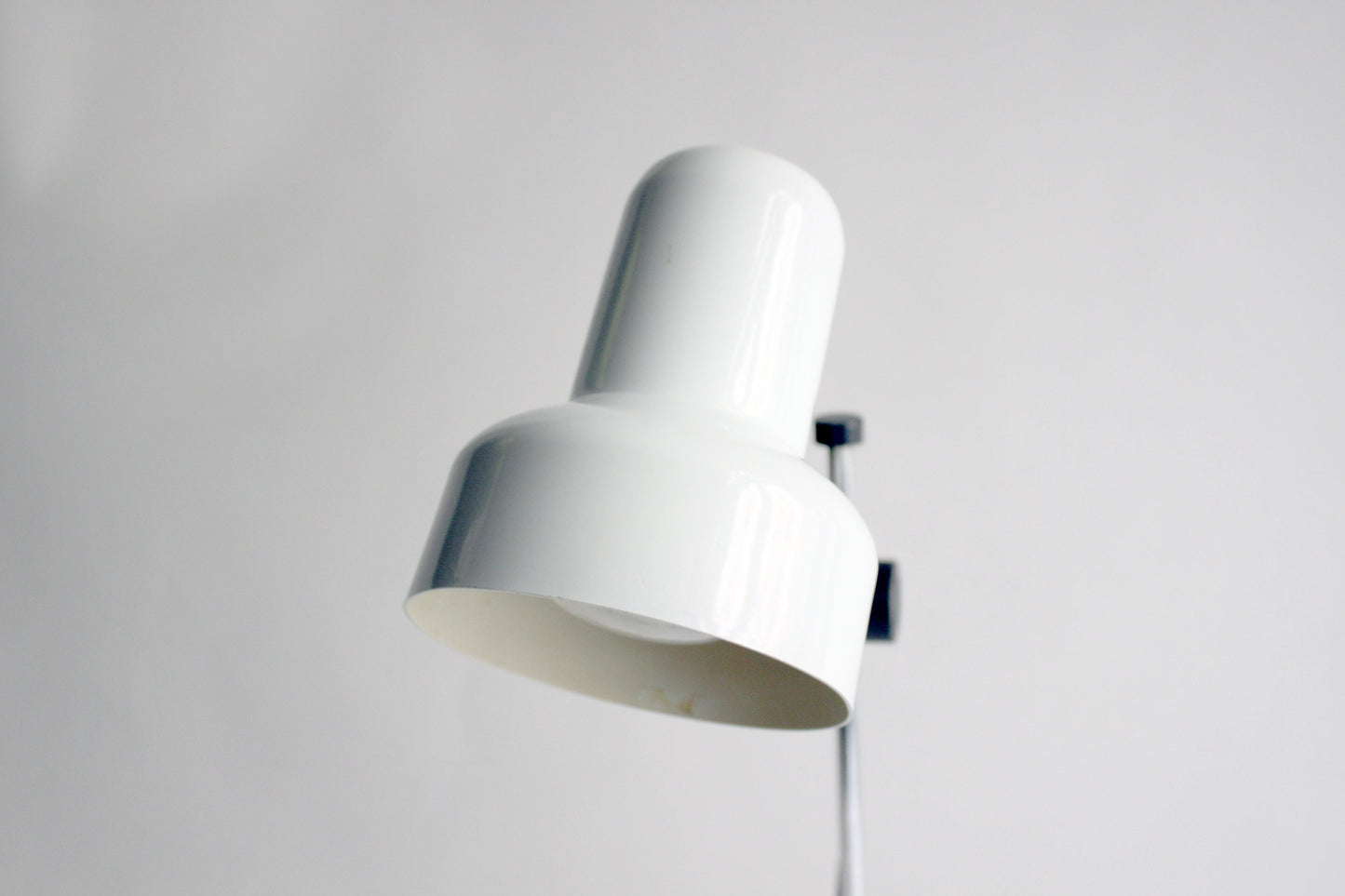 Veneta Lumi Italy desk table lamp. 1980s Industry design table lamp