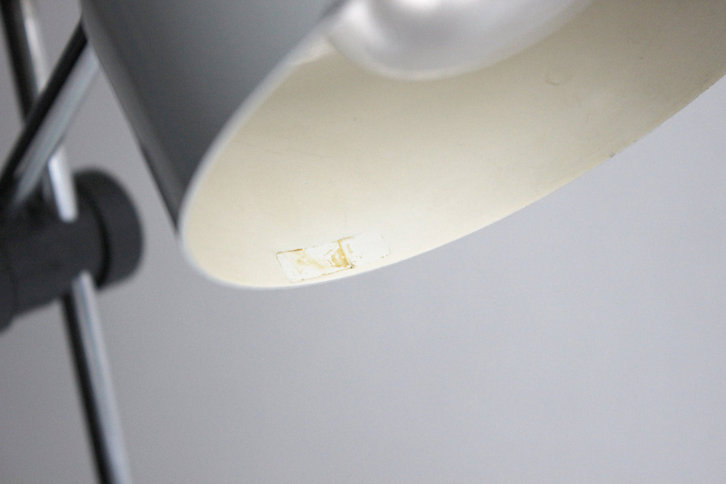Veneta Lumi Italy desk table lamp. 1980s Industry design table lamp