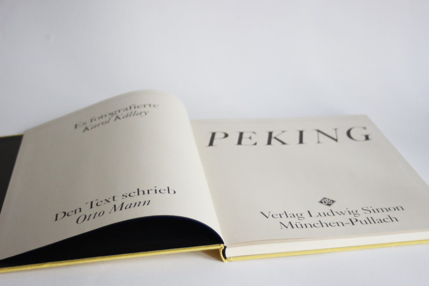 Peking, Karol Kallay und Otto Mann, 1989 / Vintage photo travel book / Photo book / Coffee table book