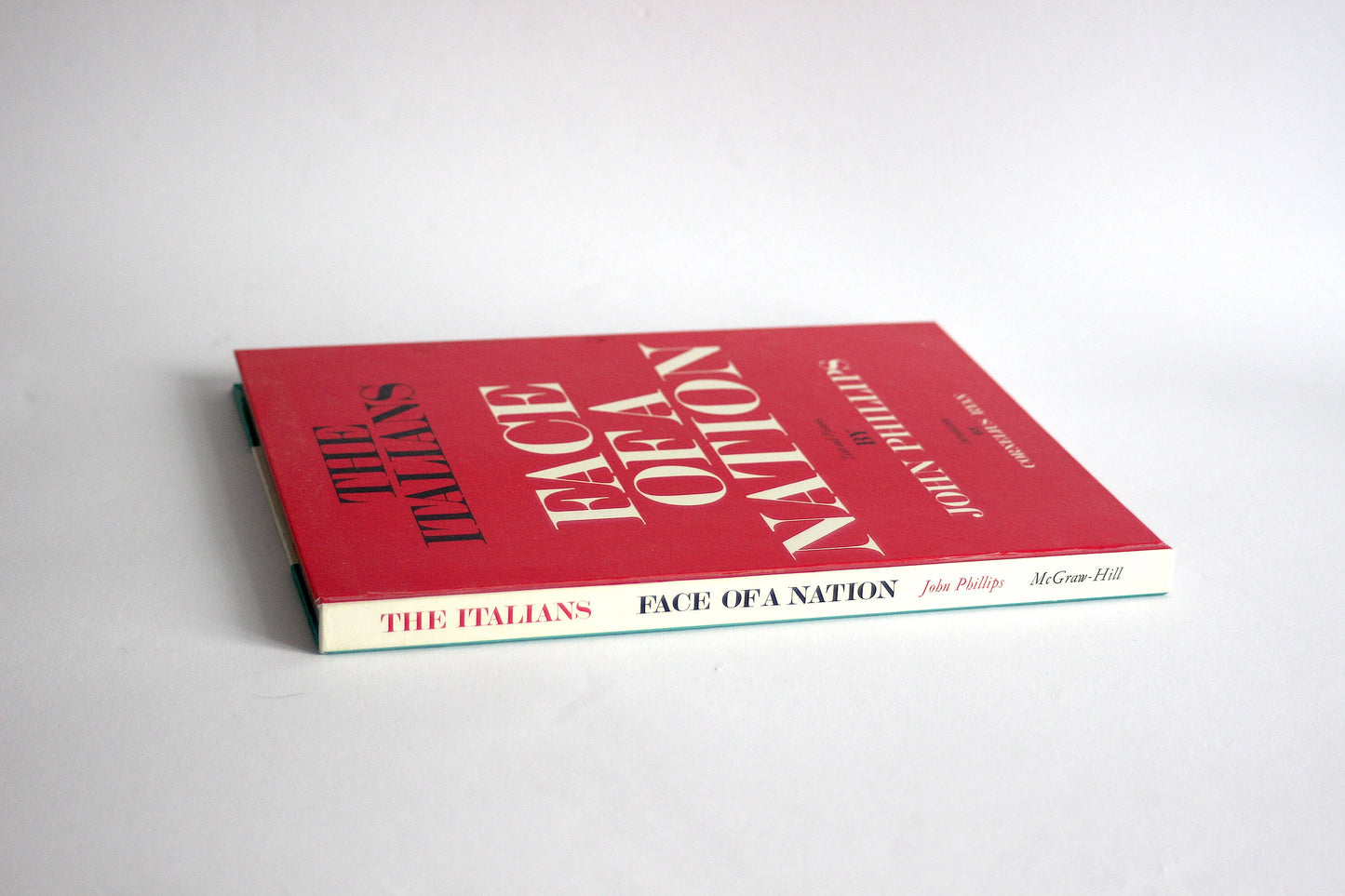 The Italians. Face of a Nation, John Phillips, 1965 / Vintage photo travel book / Photo book / Coffee table book