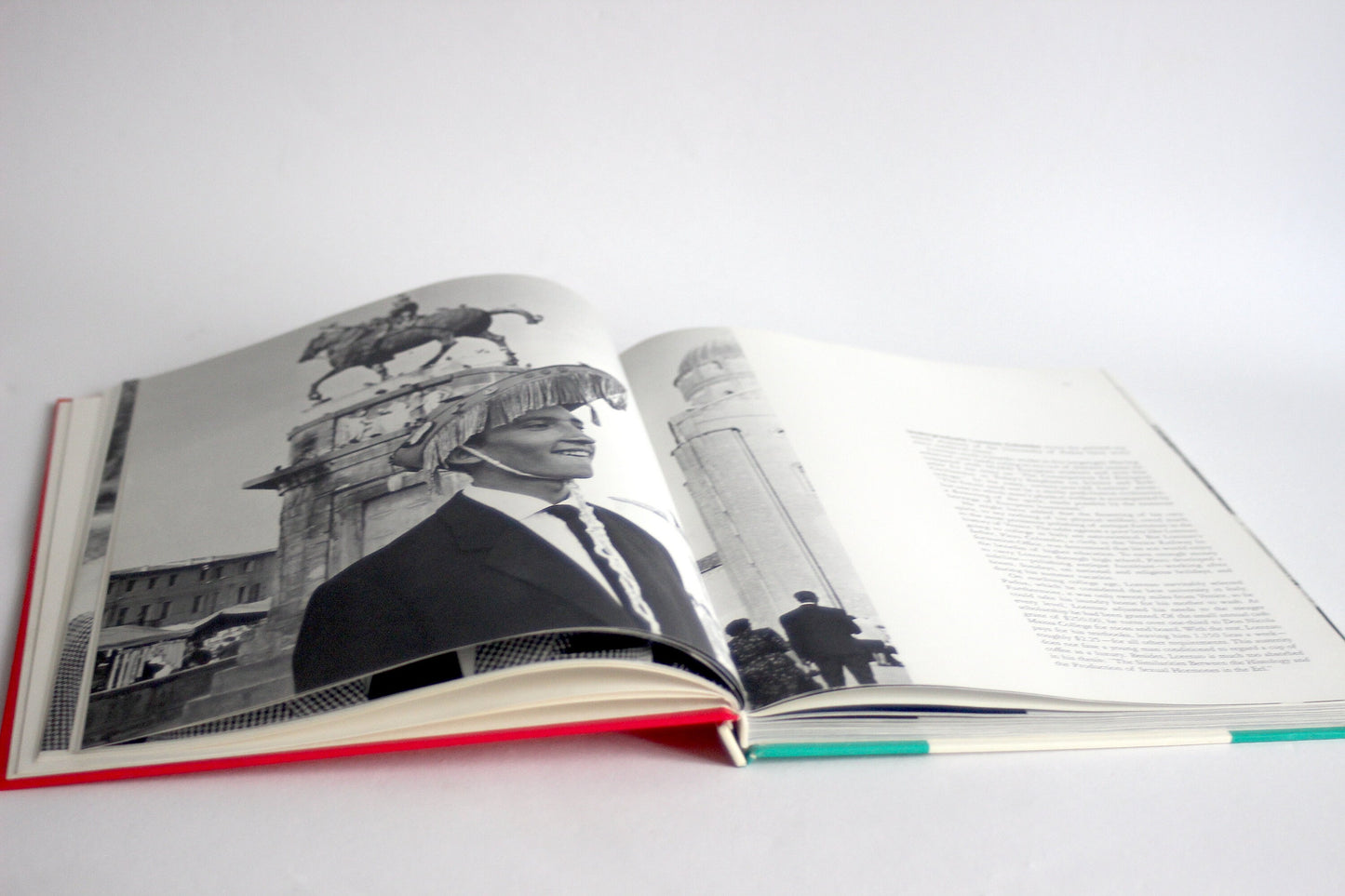 The Italians. Face of a Nation, John Phillips, 1965 / Vintage photo travel book / Photo book / Coffee table book