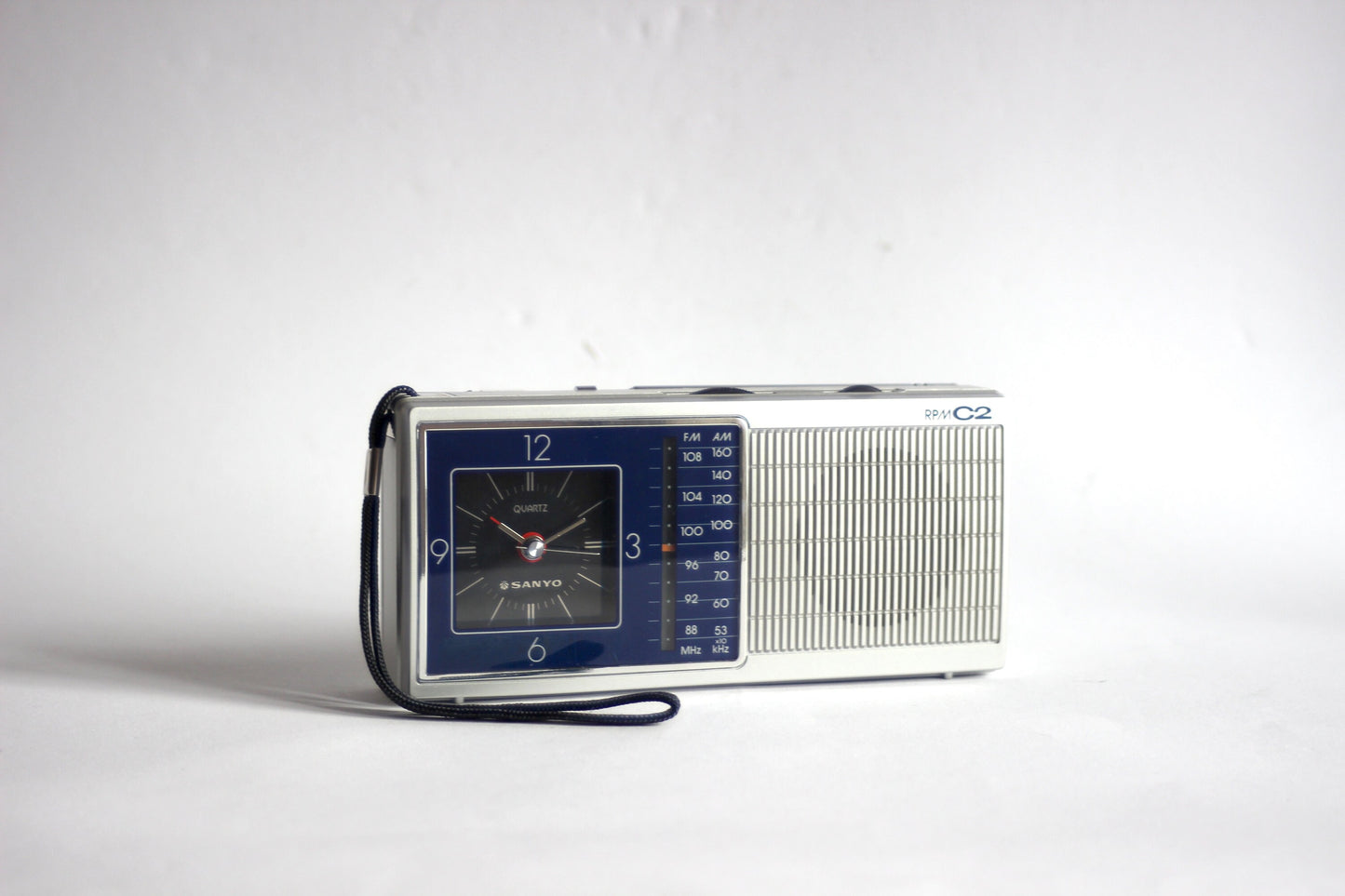 SANYO am/fm radio with alarm clock mod. RPM-C2. Japan 1985