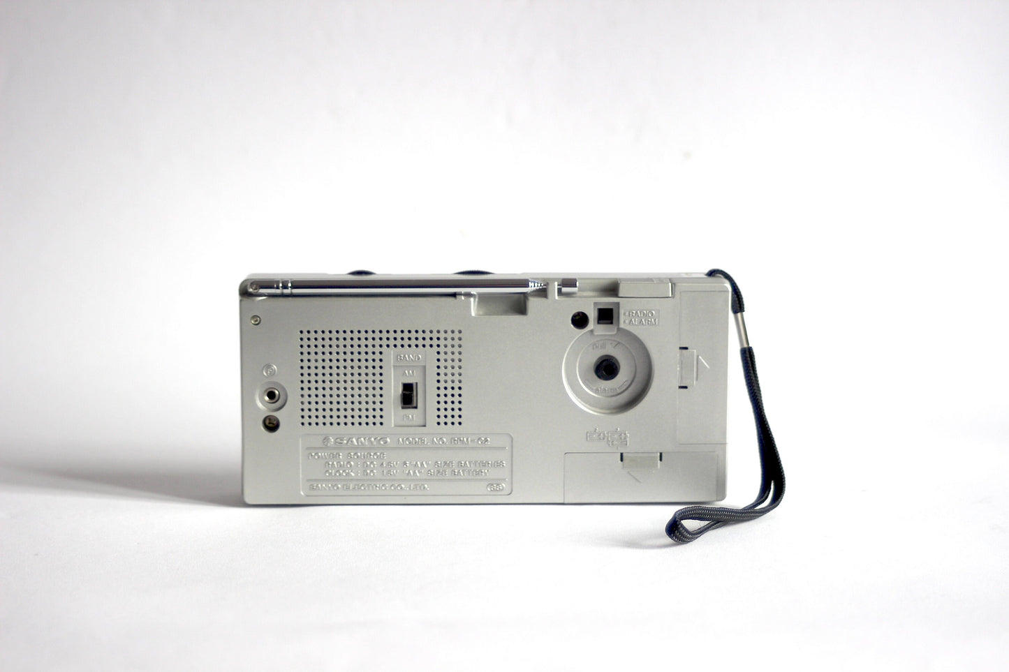 SANYO am/fm radio with alarm clock mod. RPM-C2. Japan 1985