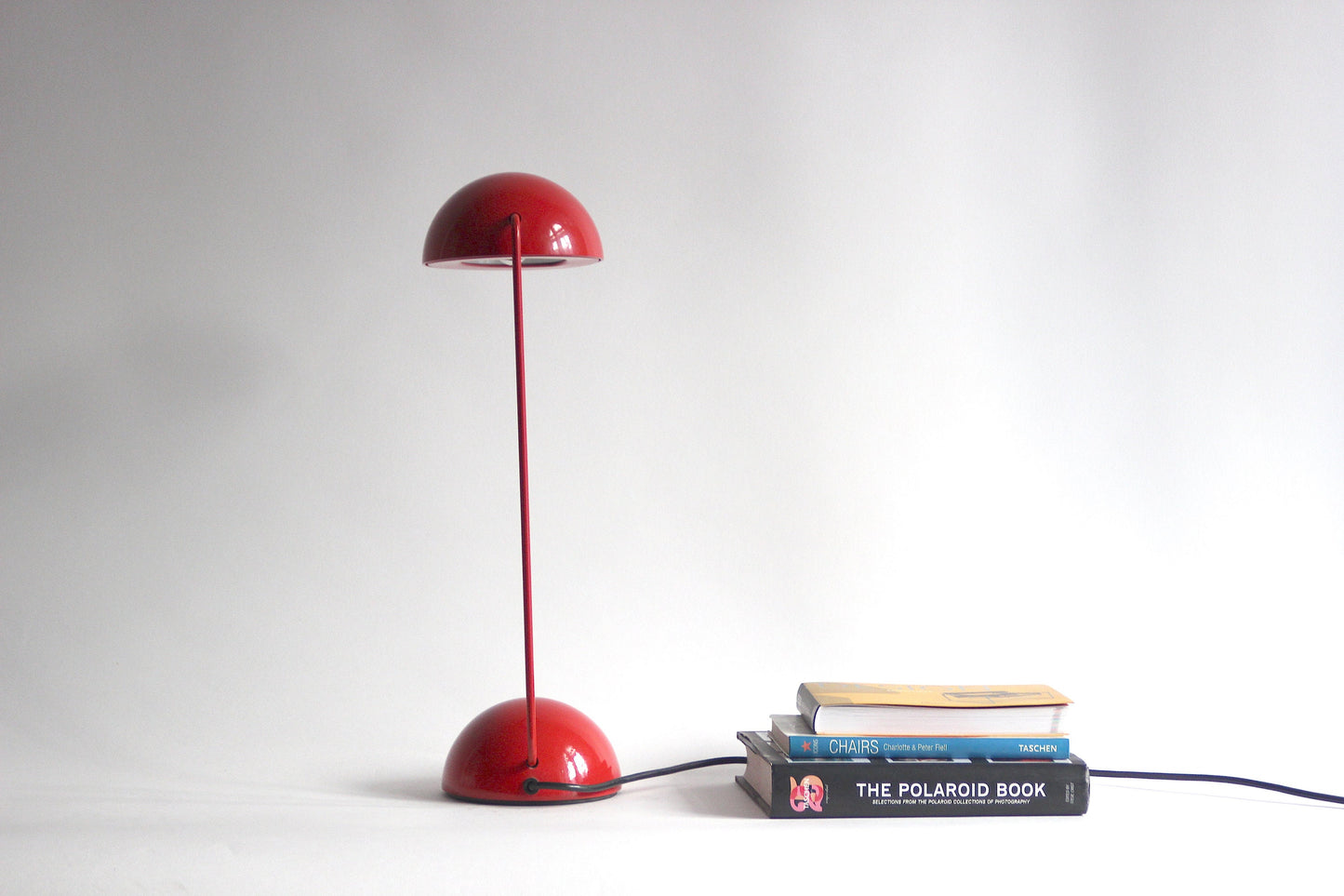 Vintage Minikini table lamp by Barbieri & Marianelli for Tronconi Illuminazione, Italy 1981.