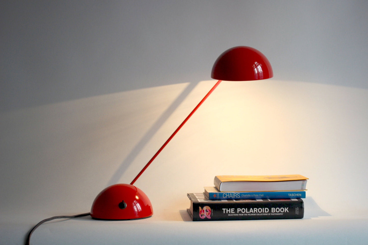 Vintage Minikini table lamp by Barbieri & Marianelli for Tronconi Illuminazione, Italy 1981.