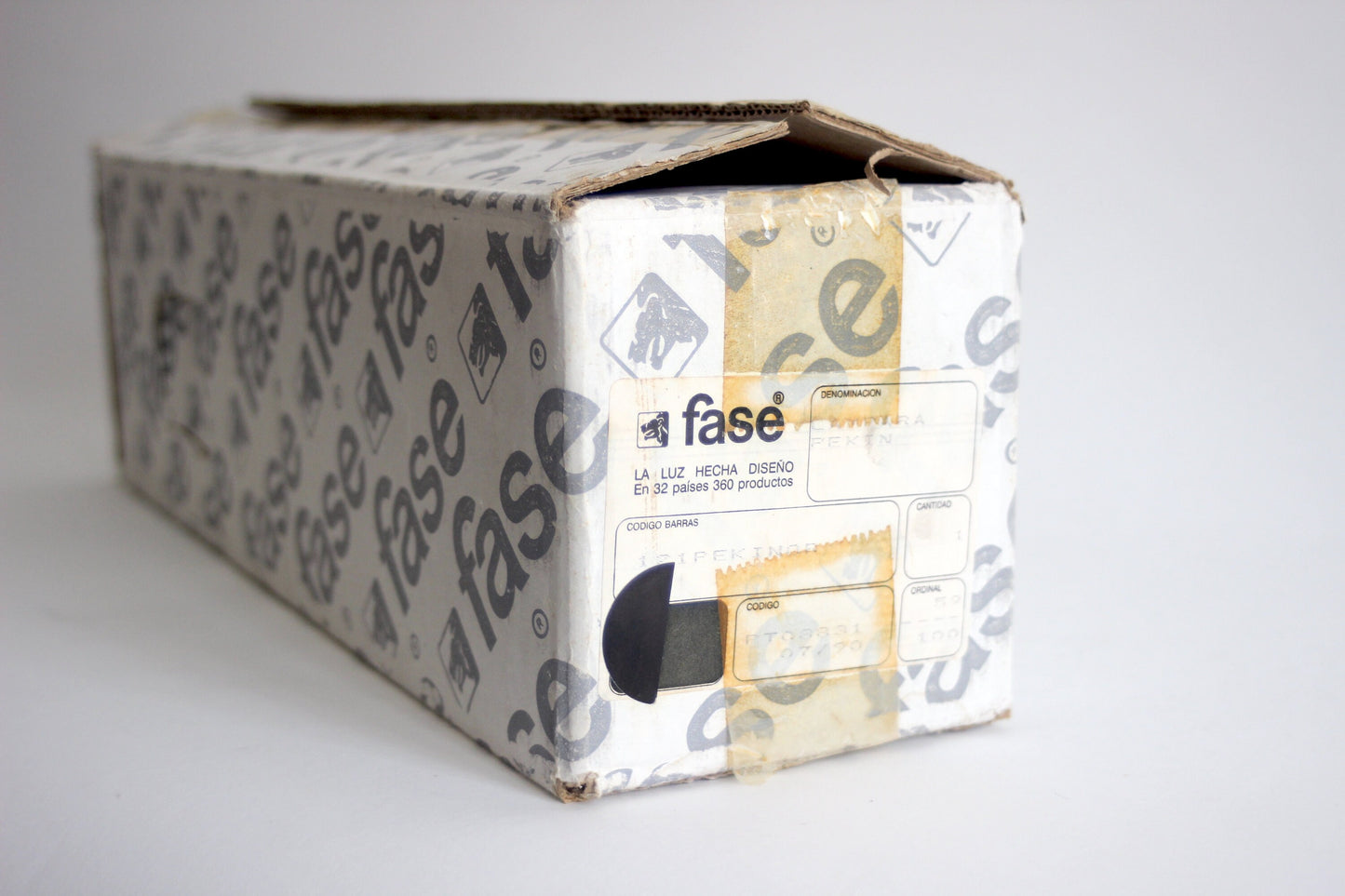 FASE table lamp, desk lamp model PEKÍN. Gold / Black. Madrid 1980s. New, with original packaging.