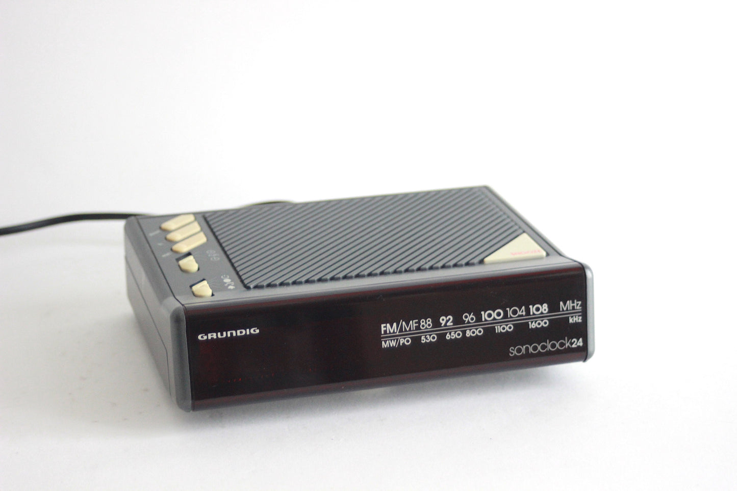 GRUNDIG SONOCLOCK 24 clock radio. Germany 1983-1985
