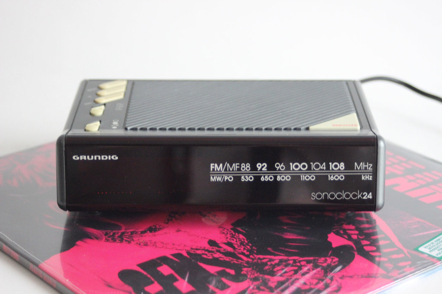 GRUNDIG SONOCLOCK 24 clock radio. Germany 1983-1985