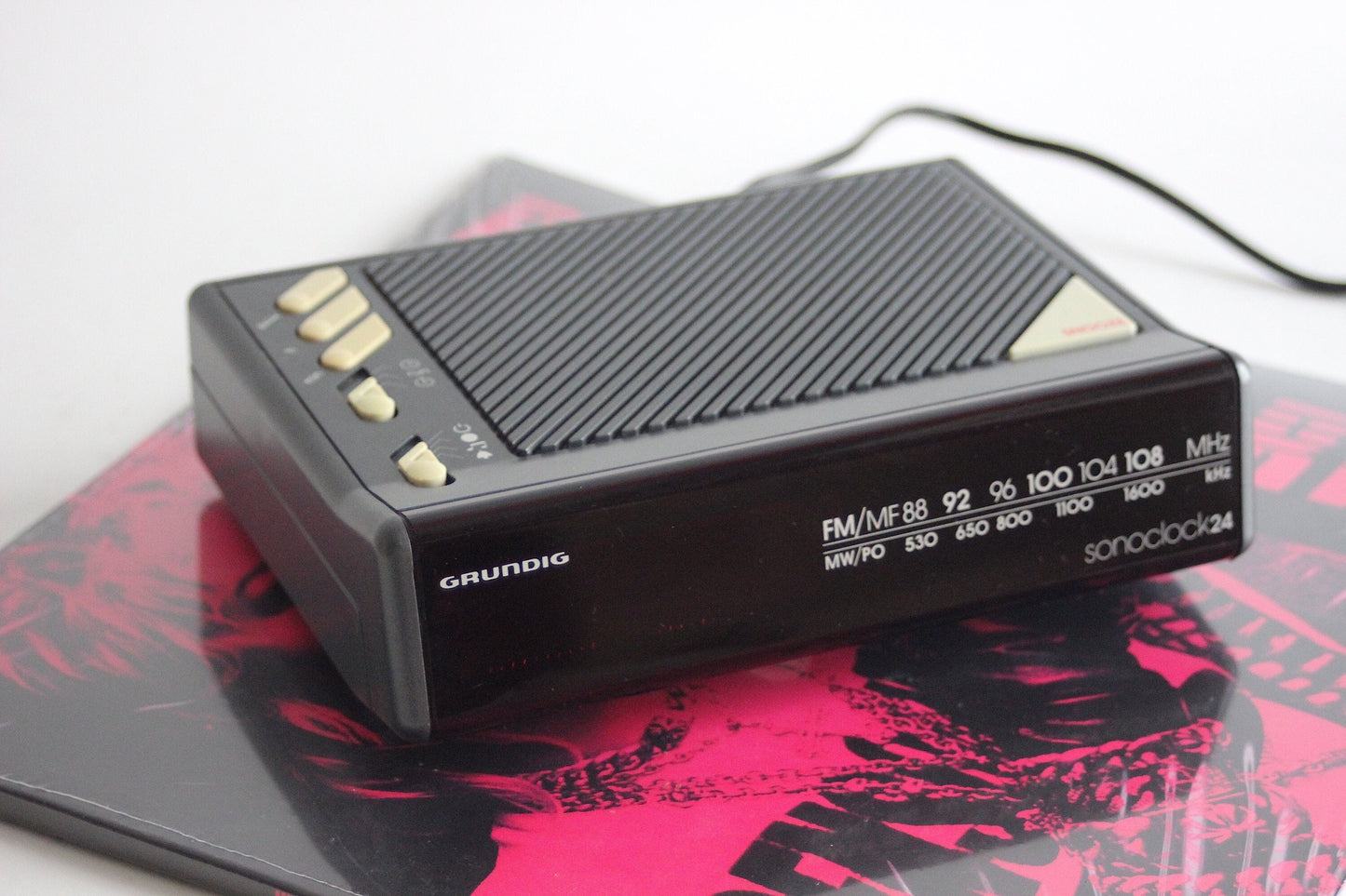 GRUNDIG SONOCLOCK 24 clock radio. Germany 1983-1985