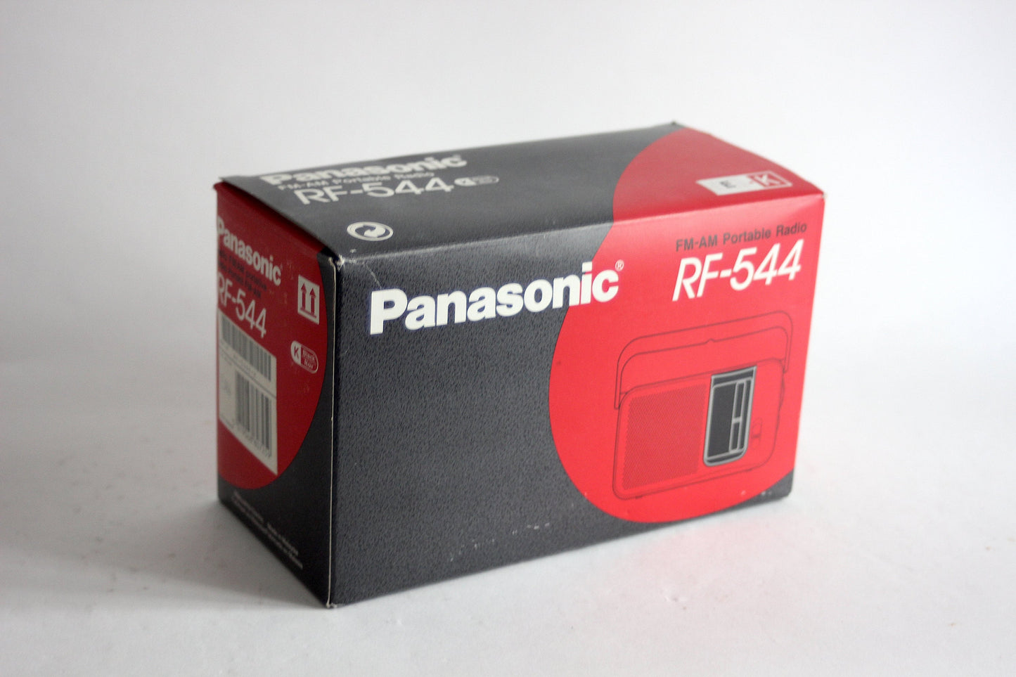 PANASONIC RF-544 portable radio. NEW, with original box. Japan 1992.
