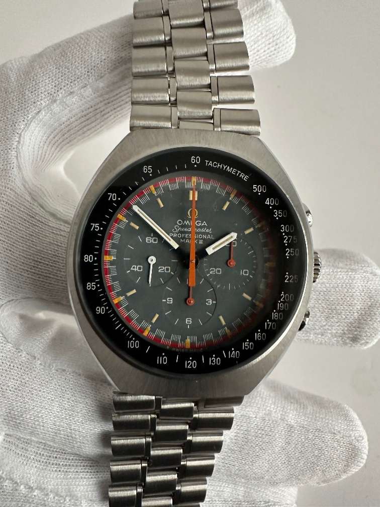 OMEGA Speedmaster Mark II "Racing Dial" - Vintage 1969 - Reference 145.014