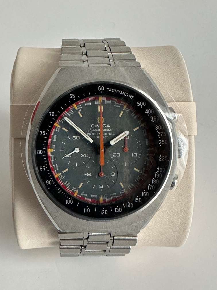 OMEGA Speedmaster Mark II "Racing Dial" - Vintage 1969 - Reference 145.014