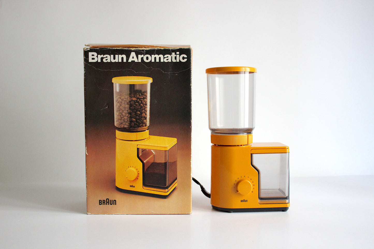 Braun Aromatic Coffee Grinder KMM 20 type 4036. Reinhold Weiss and Hartwig Kahlcke. Germany 1979