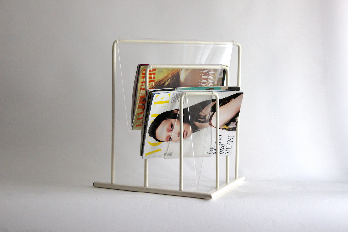 Lucite Magazine Rack by Markus Börgens for D-Tec from the exciting 1980s.