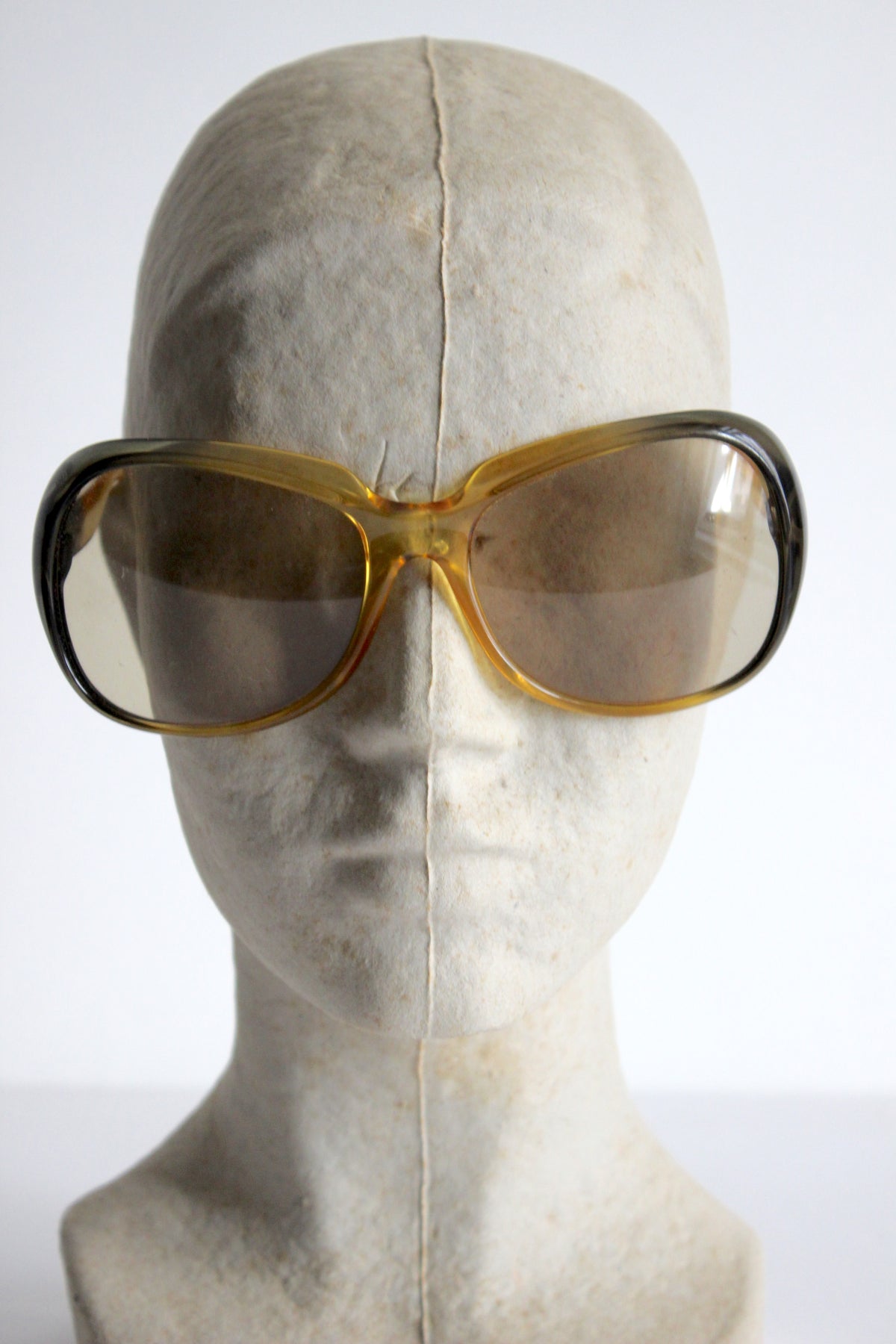 Vintage Oversized Sunglasses – 1970s Style, Yellow & Smoky Brown Frame