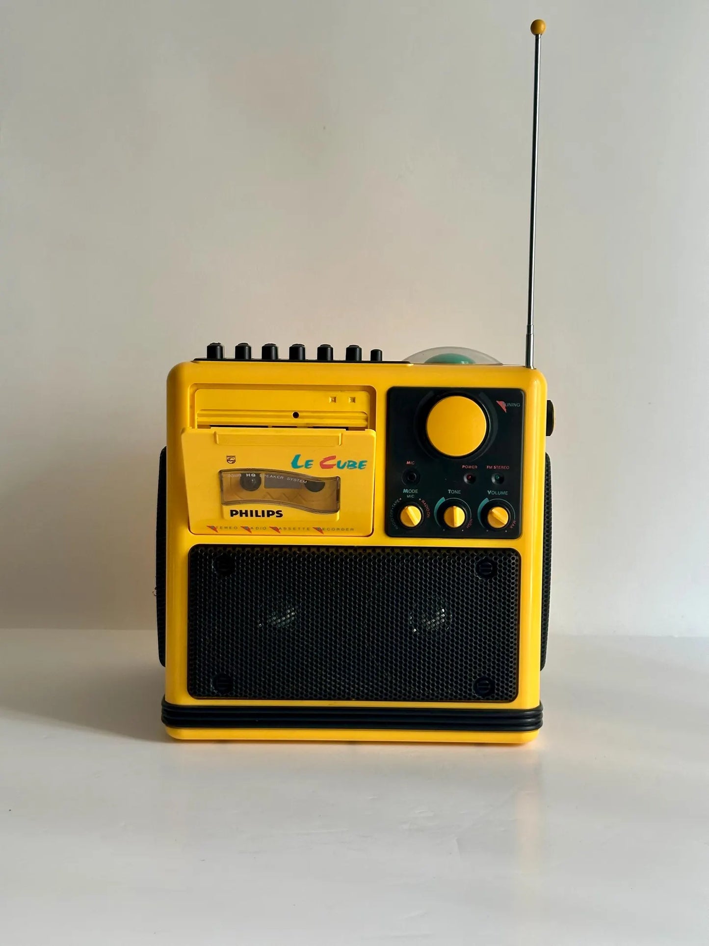 Philips Le Cube D-8080/02. Portable Radio, Cassette Tape Player, Vintage Boombox. 1985. Serviced, memphis design icon.