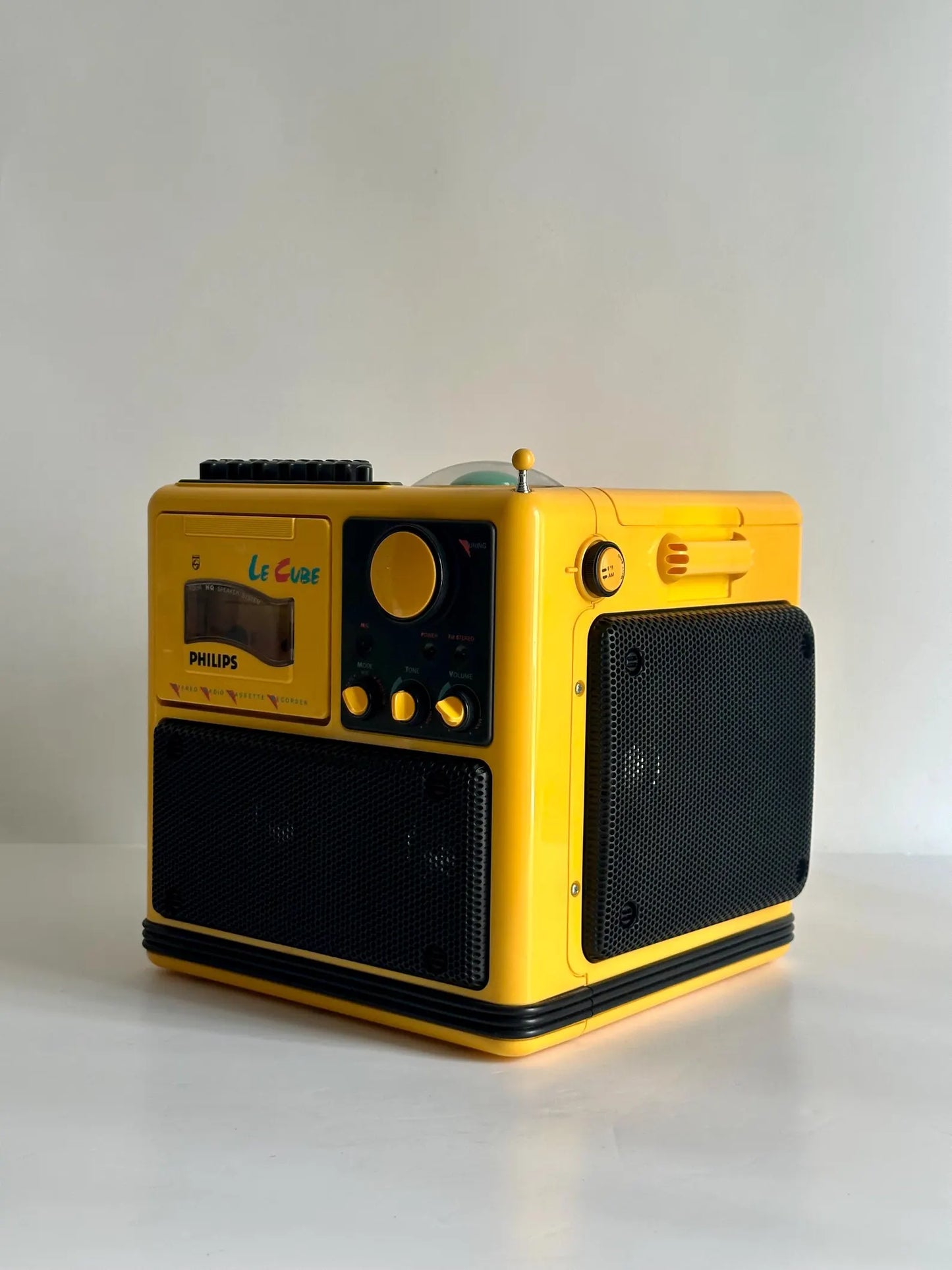 Philips Le Cube D-8080/02. Portable Radio, Cassette Tape Player, Vintage Boombox. 1985. Serviced, memphis design icon.