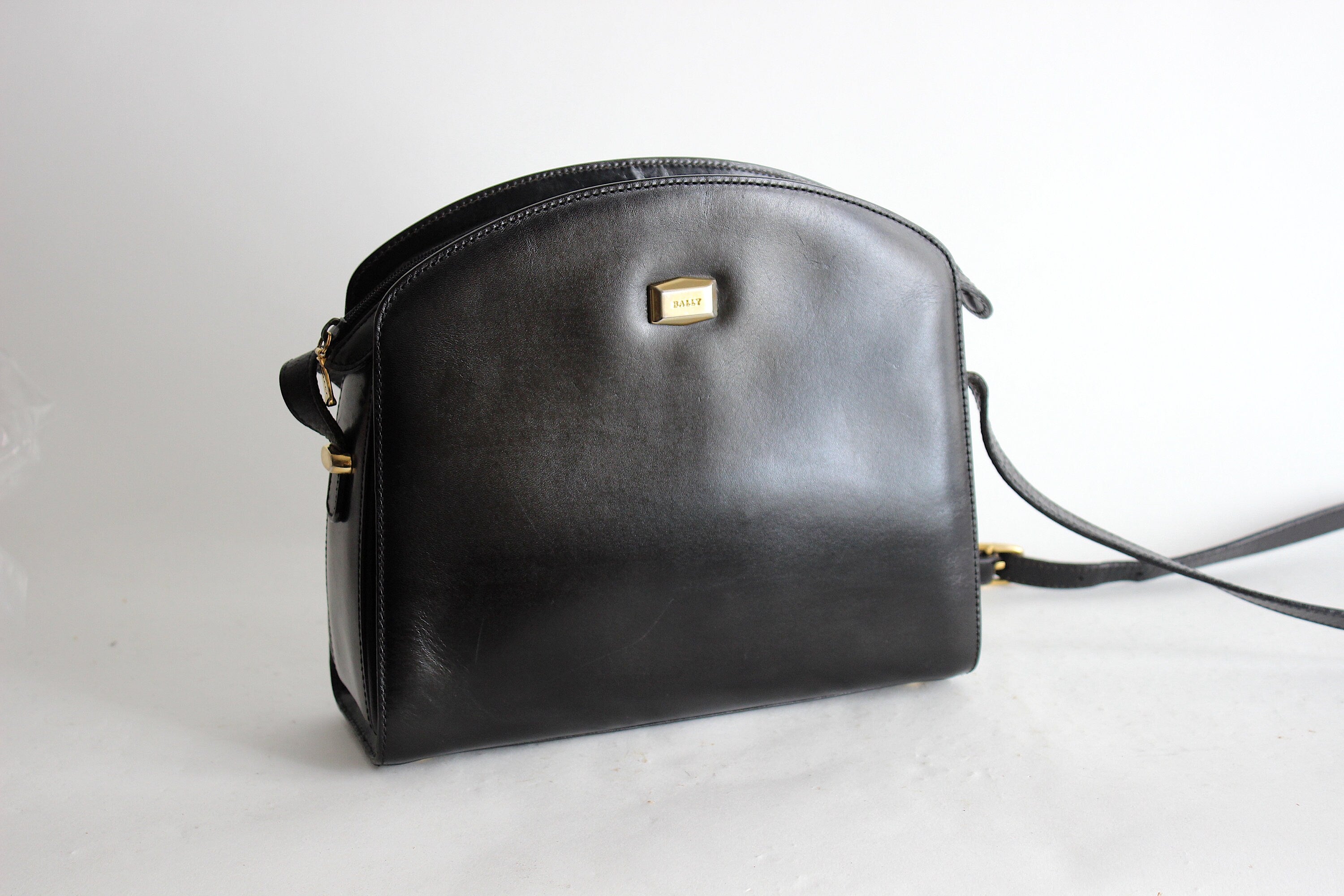 Bally Designer Vintage Classic Milan Crossbody online