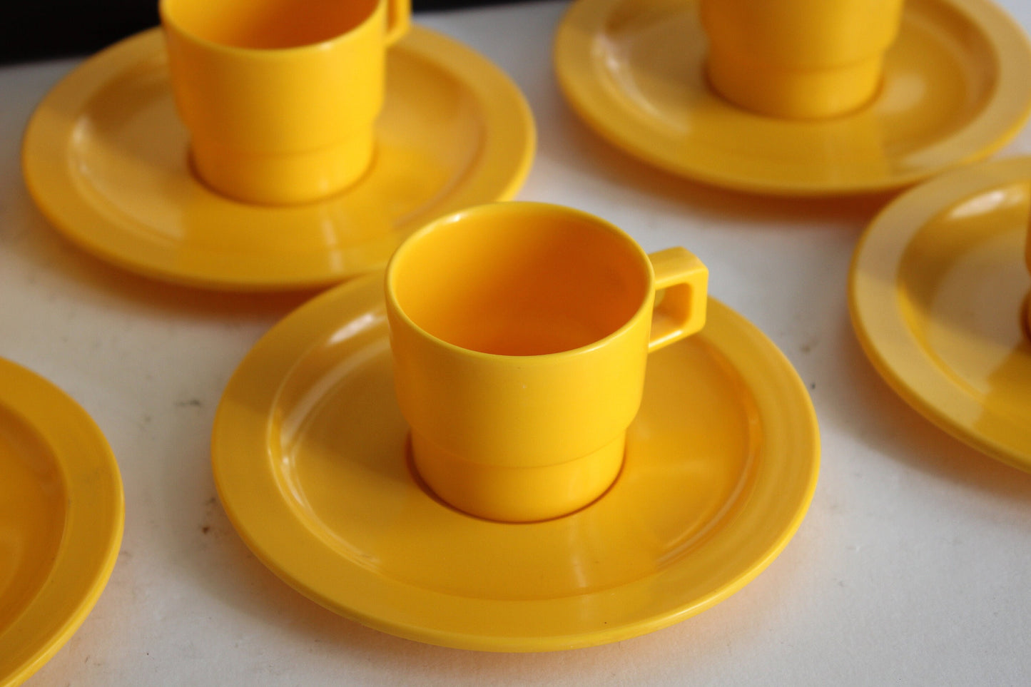 PORXELANE set of melamine coffee cups, saucers, and a matching pitcher. Efmen Spain, 1970s.