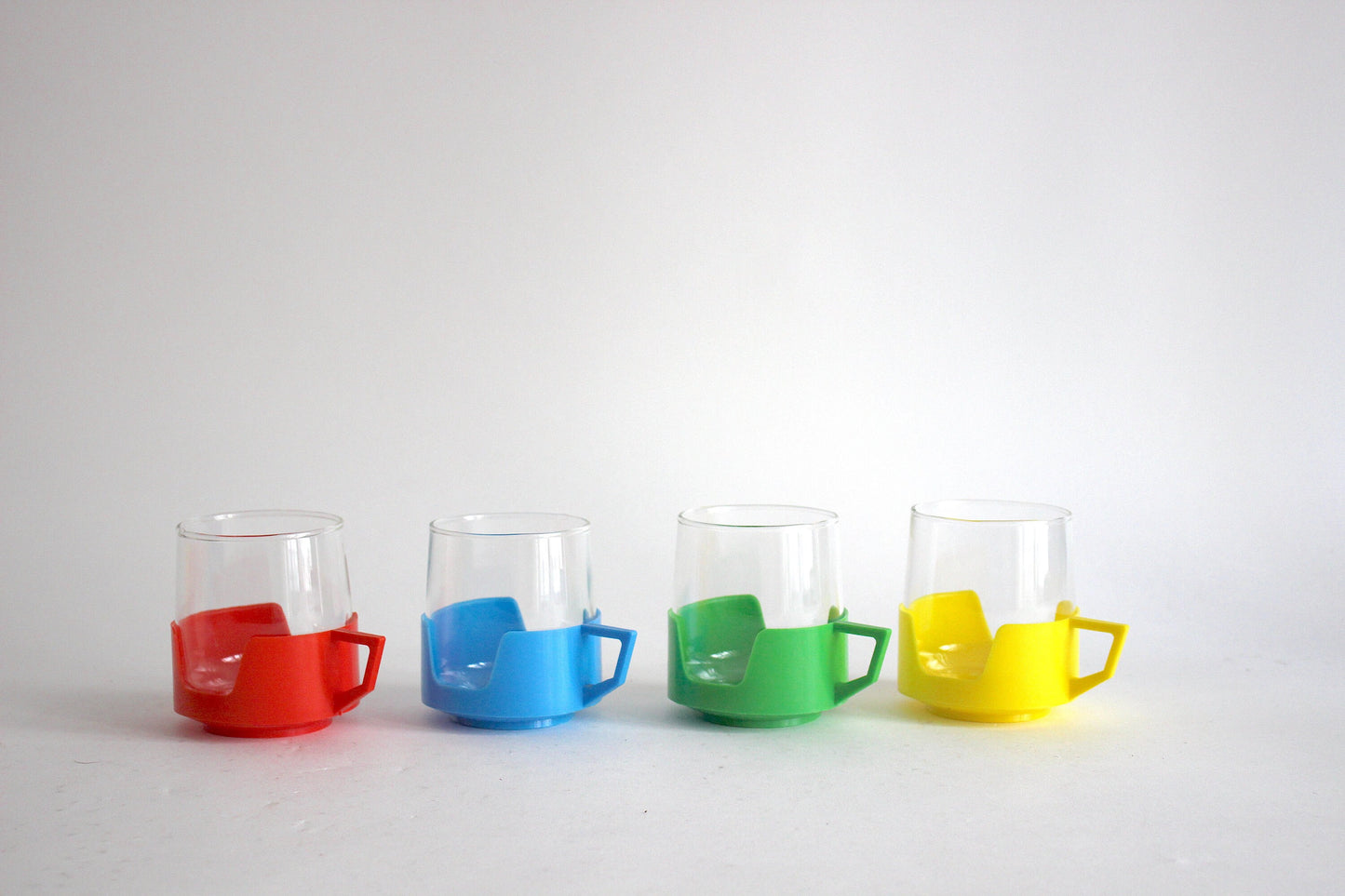 Simax Czechoslovakia Colorful '70s Glass Tea Cups