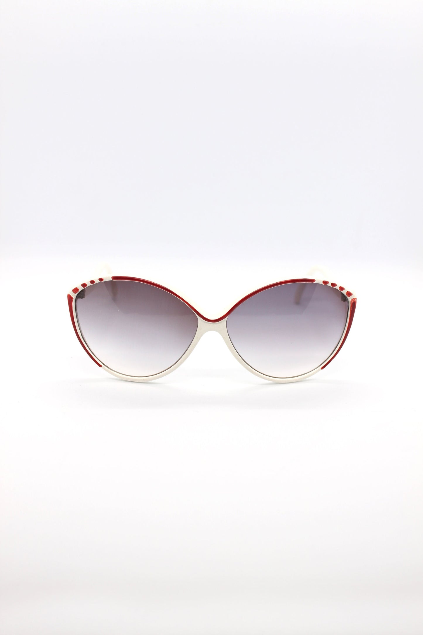 WHITE VINTAGE SUNGLASSES never worn. White frame with red details and grey gradient lenses