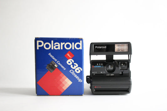 Polaroid 90s 636 Close Up / One step Close Up -  Includes original box