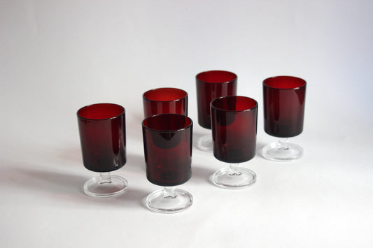 Set of 6 LUMINARC "Ruby Red cavalier" wine glasses. France 1970s