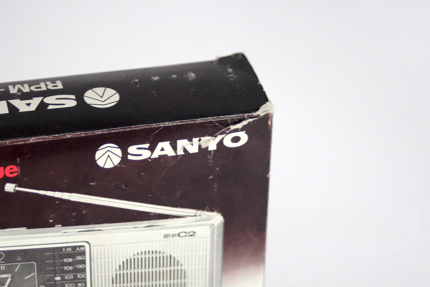 SANYO am/fm radio with alarm clock mod. RPM-C2. Japan 1985
