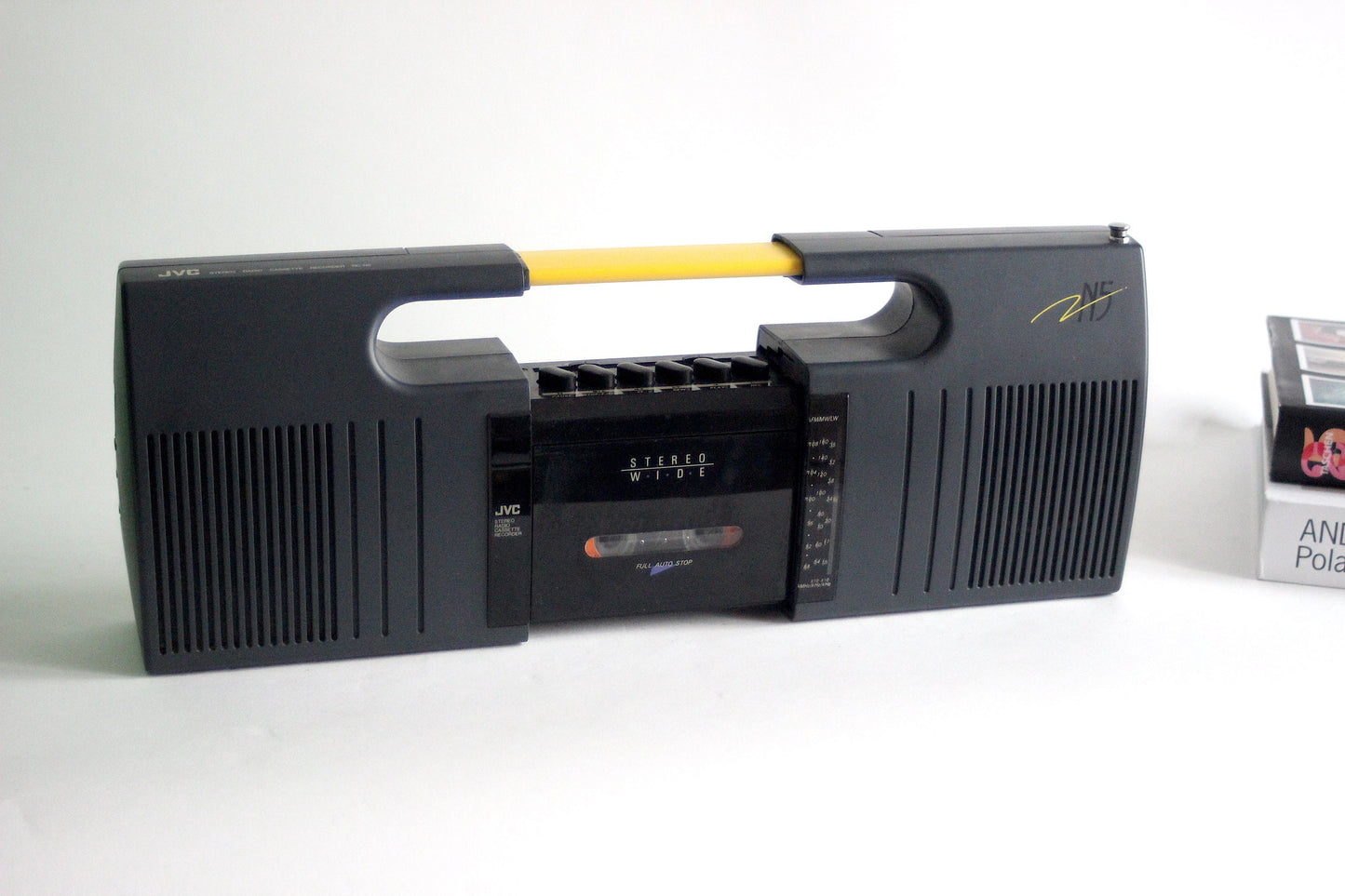 JVC N5 90s Stereo Radio Cassette recorder  FM-AM. Memphis style.