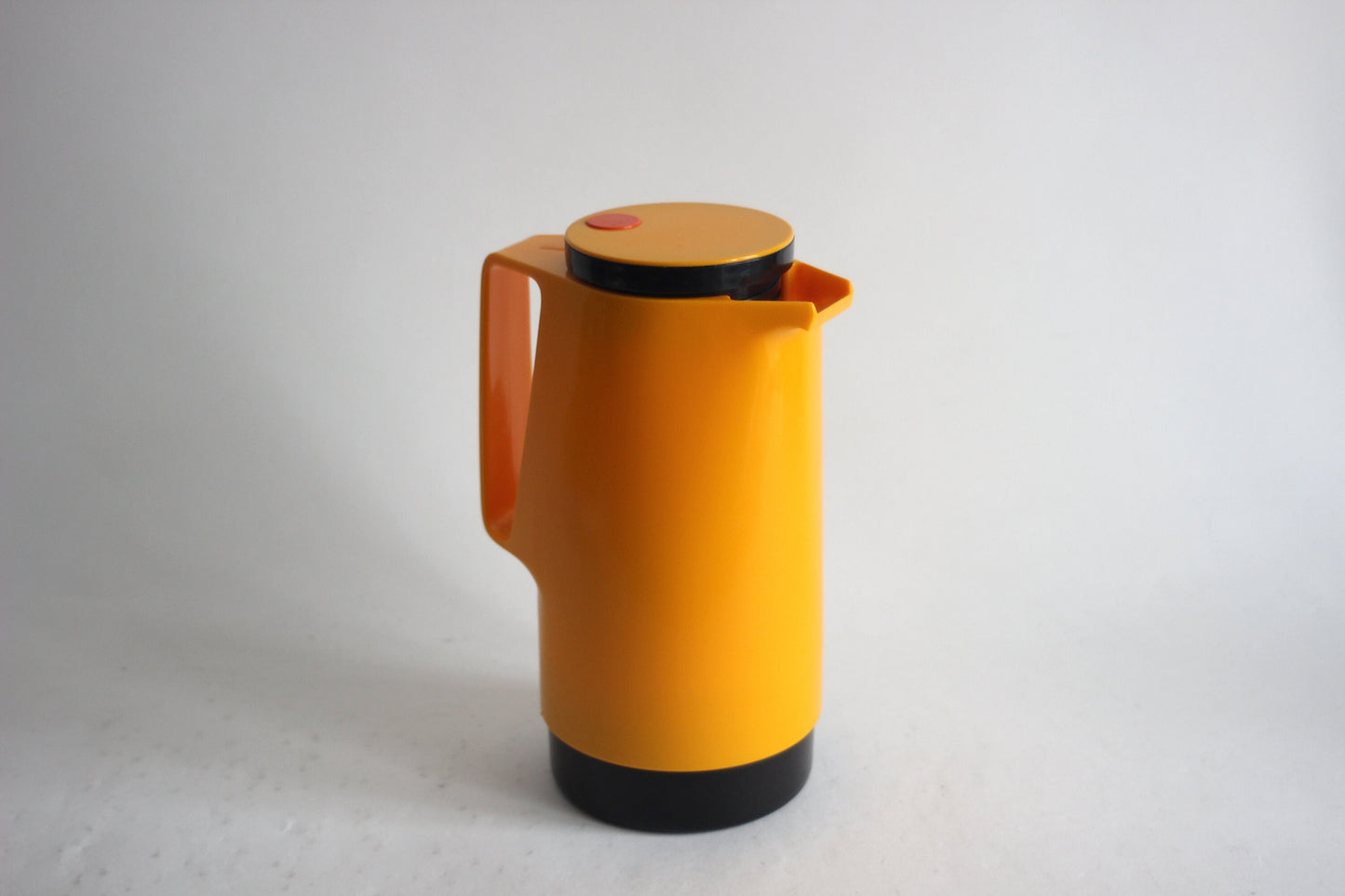 DR ZIMMERMANN Vintage 70s thermos. Orange thermos bottle. Space age design. Made in West Germany.
