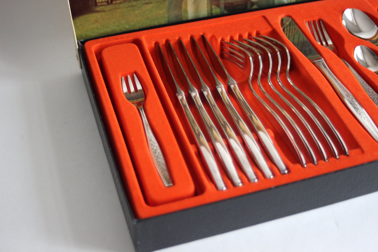 BERNDORF cutlery flatware set model "Flamenco". 30 pieces silver plated 90/30. Austria 1970s.