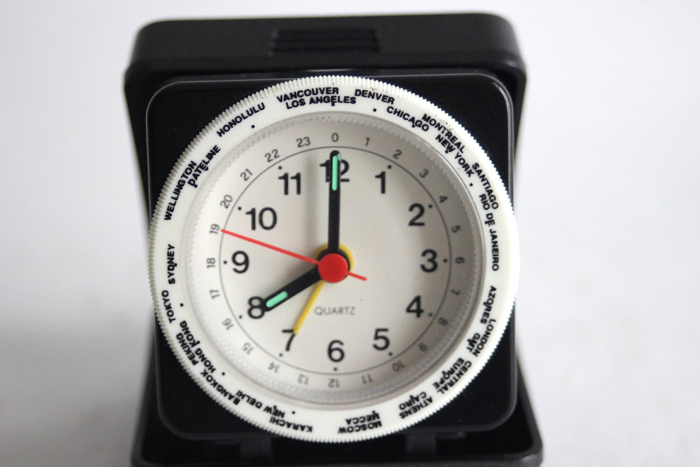 Compact travel world alarm clock 90s.
